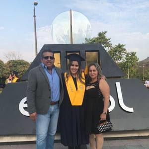 Meet your Posher, Ariana